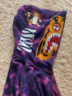 BAPE Purple Camo Funthera Militia Tiger Full Zip Hoodie FW18 Excellent condition smoke free Size Medium. for Sale in Houston TX OfferUp