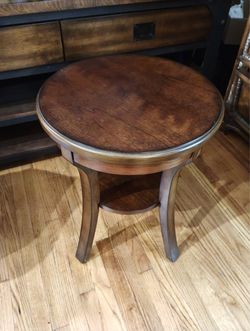 Round Wood End Table with Lower Shelf