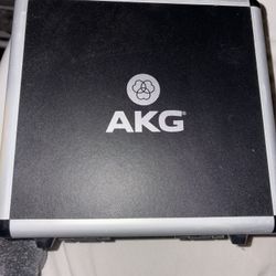 Akg P220