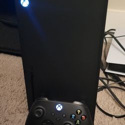 Xbox Series X (3 Months Old, Rarely Used)