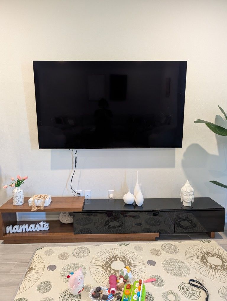Modern TV Stand / Media Console – Two-Tone Wood & Gloss Black – Homary