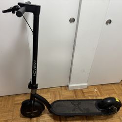 Electric scooter 