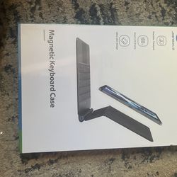 Magnetic Keyboard Case iPad Air 11”
