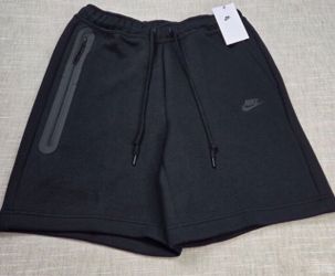 Nike Tech (SHORTS)