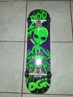 8.25 Dgk Skateboard 65$