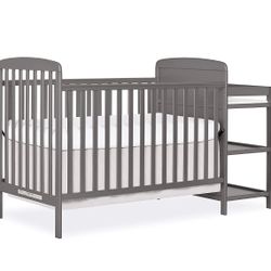 Full Size Crib And Changing Table 