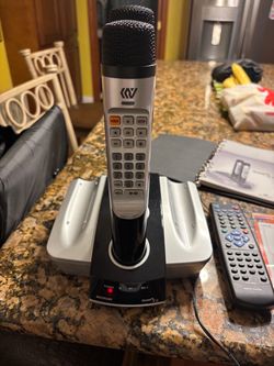 Magic Karaoke Microphone with 5000 English songs |
