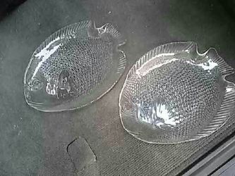 Matching glass fish plates