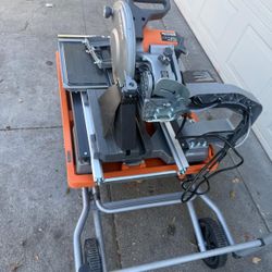 Ridgid 15 Amp 10 in. Wet Tile Saw with Portable Stand Like New As Is$730 