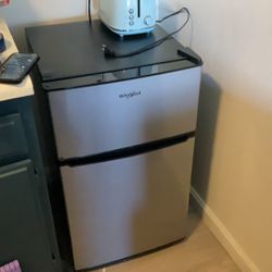 Whirlpool mini fridge Two Door 