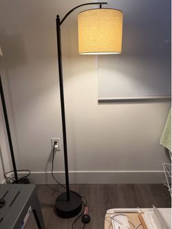 Intertek Modern Standing Lamp Howin Model