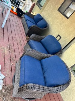 Outdoor couch and chairs patio set