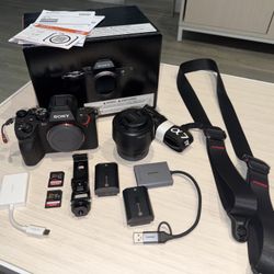 Sony A7IV + Accessories 