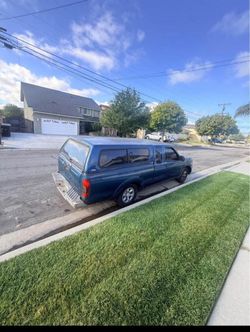 Nissan frontier 2004 Standar
