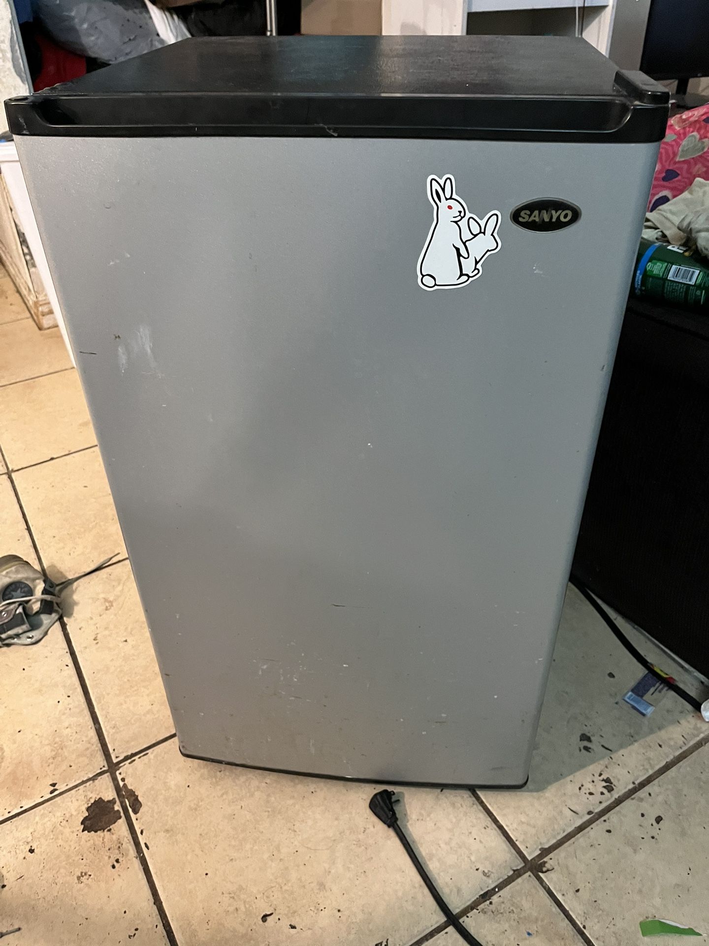 Sanyo Mini Fridge