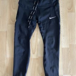Nike Athletic Dri-Fit Capri Leggings Womens XL Black Activewear