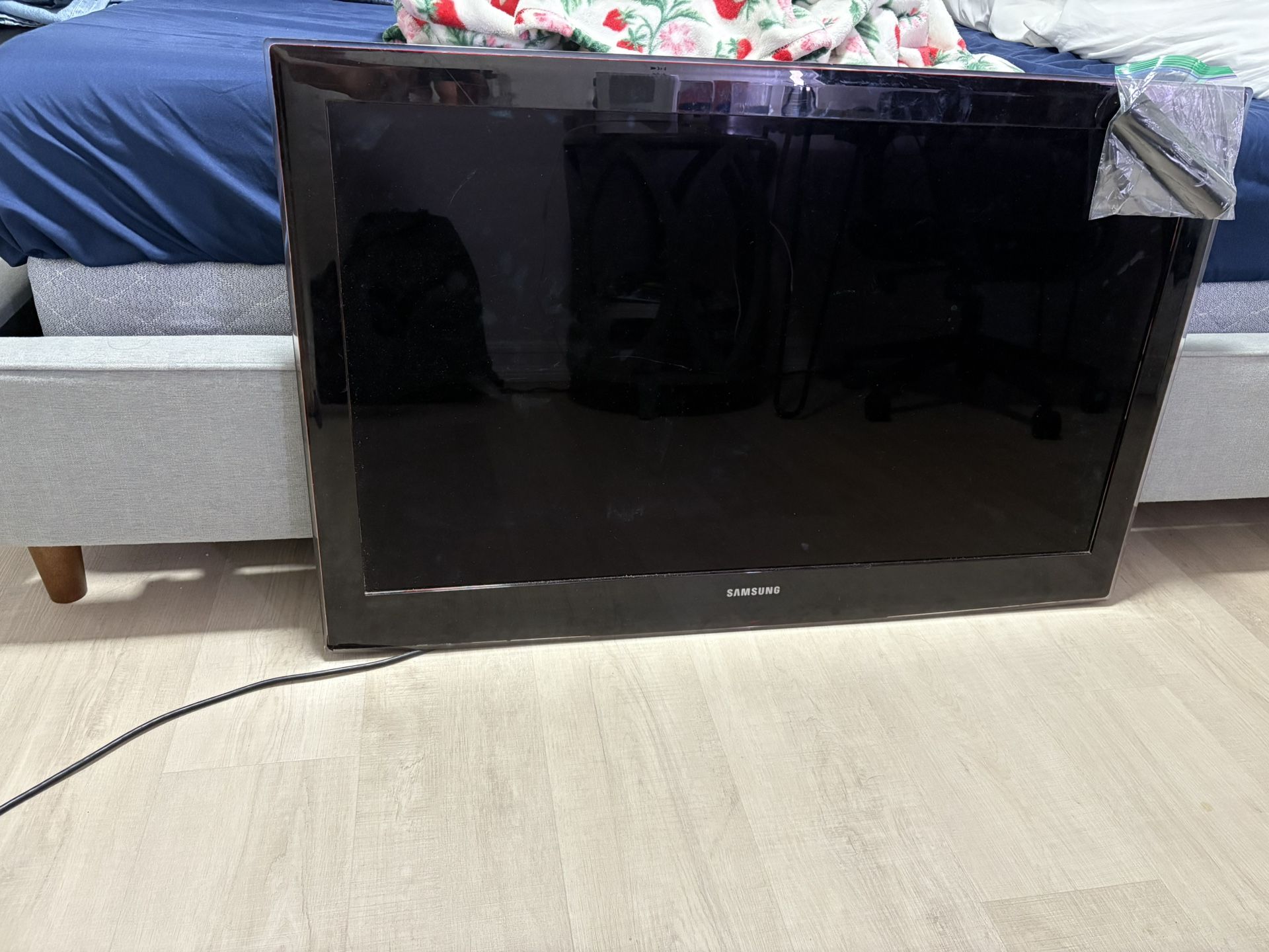 Samsung 40" 6000 Series HD LED TV; UN40EH6000F