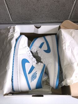 Jordan 1 UNC Mids