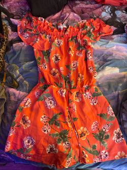 Collective Concepts Coral Floral Ruffle Romper Size Large