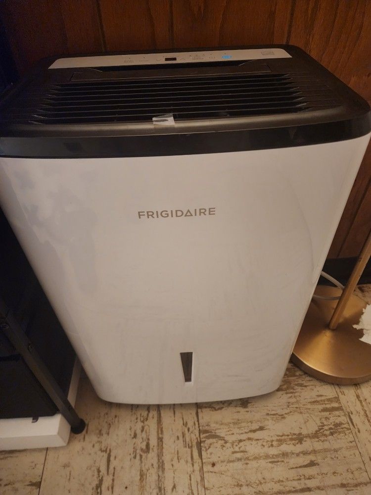frigidaire 22 pint dehumidifier