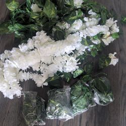 Wisteria Artificial Flower Ivy Leaf - x65 Pieces
