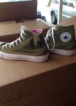 Converse size 8