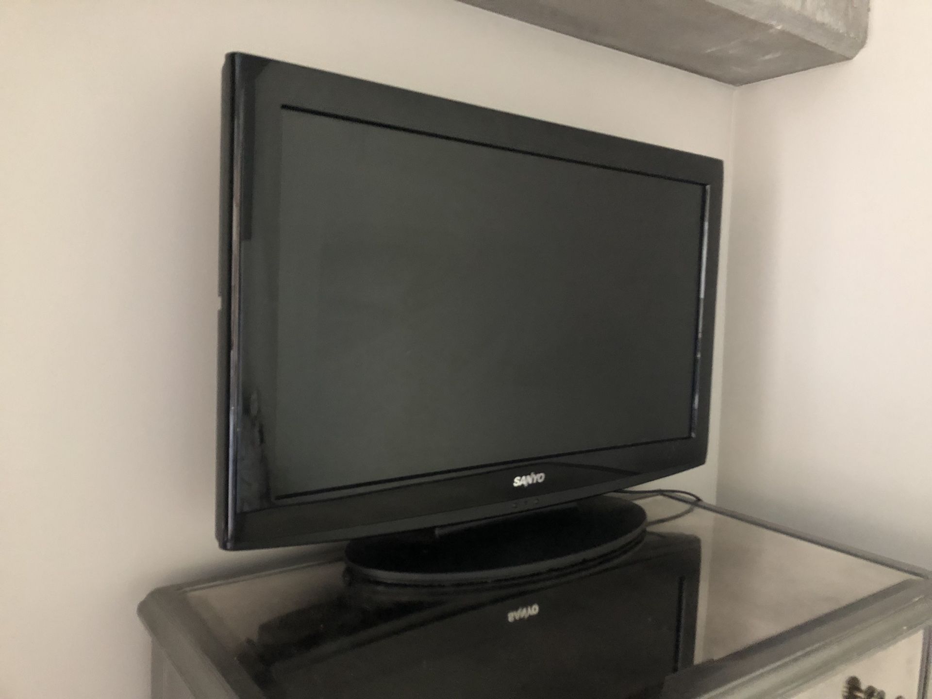 32” SANYO TV GREAT CONDITION