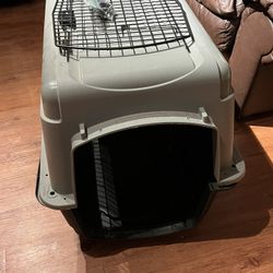 Like New Dog kennel 