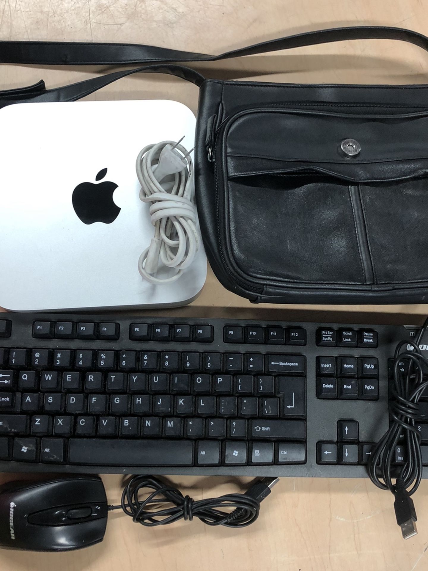 Computer Hardware, Electronics Apple Mini 2014 500GB SSD 4GB Ram W/Keyboard , Mouse , Hand Bag