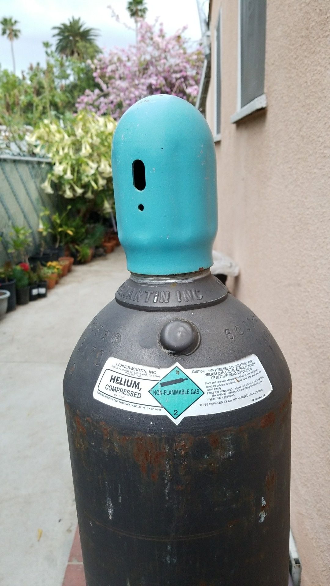 Helium tank