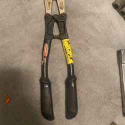 14-inch K-Tool International angle-cut bolt cutter