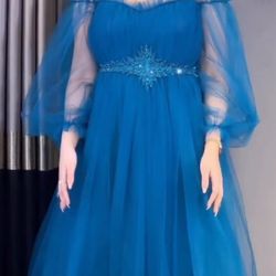 ๐ Elegant Off-Shoulder Blue Tulle Gown