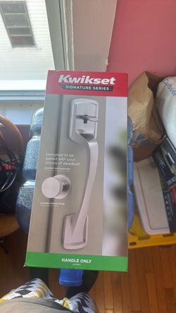 Kwikset Signature Series Door Handle Set