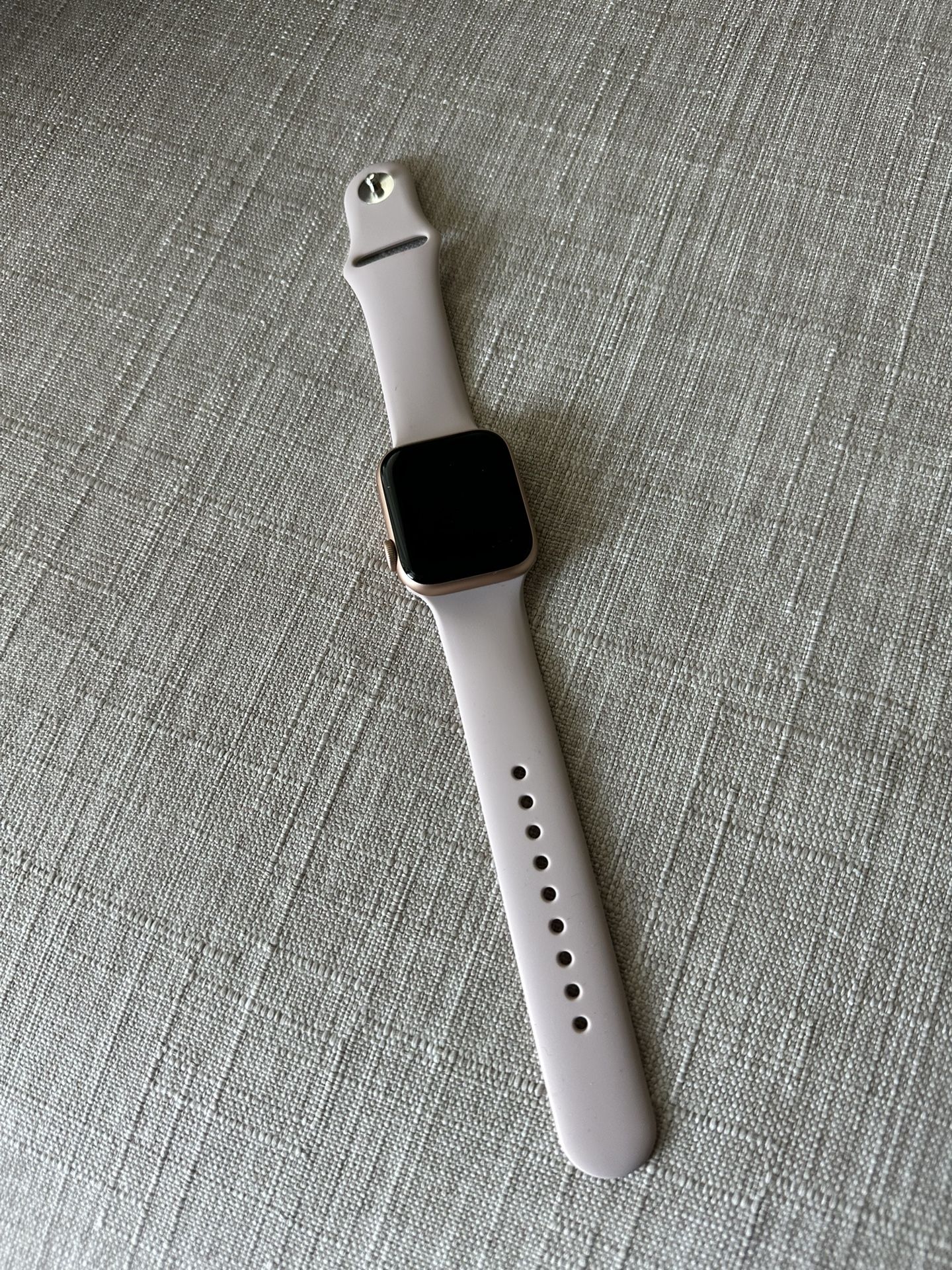 Apple Watch Series 4 – 40MM Gold Aluminum – GPS + Cellular – Brand New (Renewed)