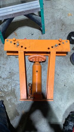 Pipe bender