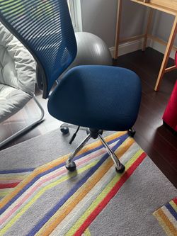 Desk chair
