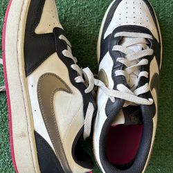 Nike Courts 