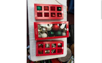 Christmas Ornament Lot – 60+ Shatterproof Ornaments (Red, Green, Gold, Silver, White)