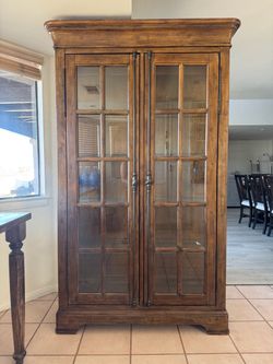 Wood cabinet