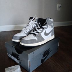 Airjordan.1s.size 8 .Retro High Og Wash black $175..