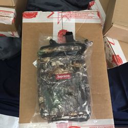 Supreme Camouflage Shoulder Bag 