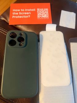 iPhone 16 Pro Green Case + 2 Screen Protectors