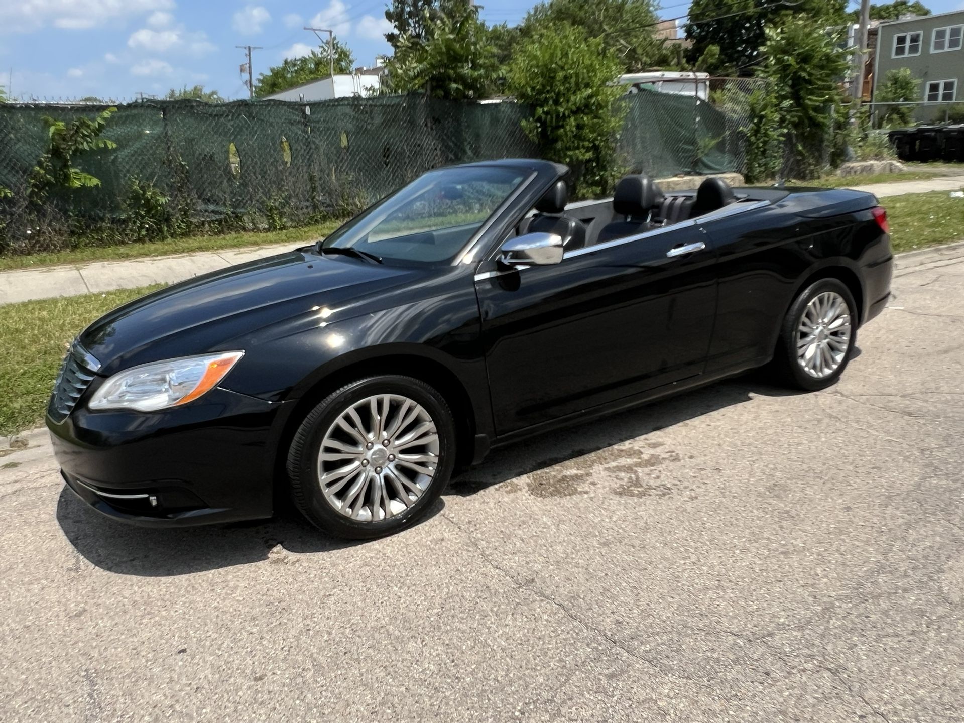 2013 Chrysler 200