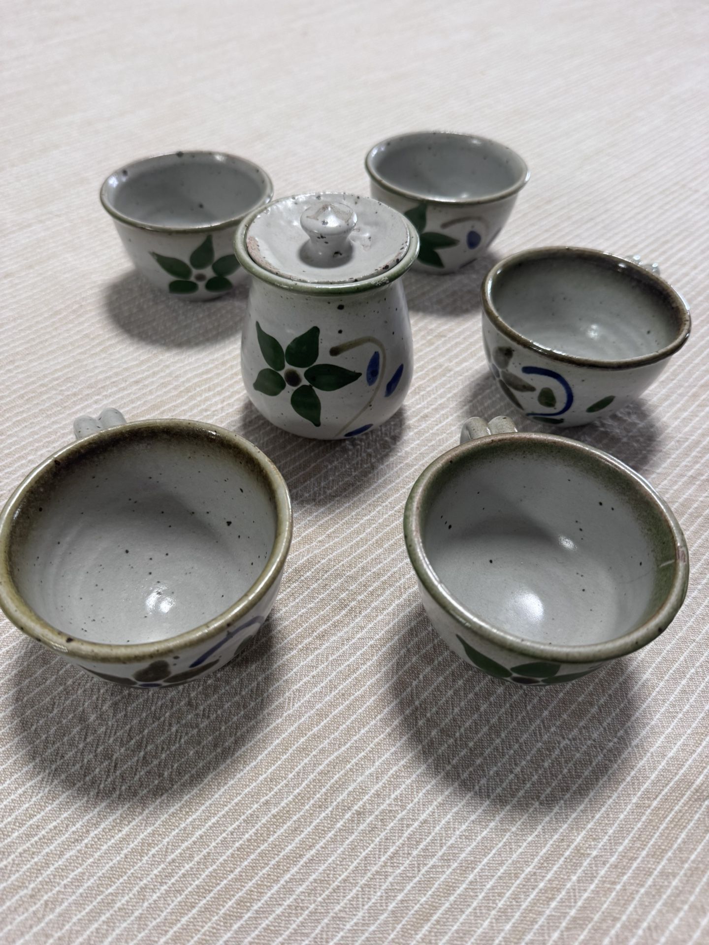 Set of 5 Coffee Cups And Sugar Pot 