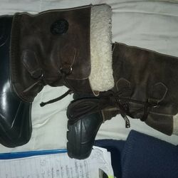 Snow Boots, Size 13. Kids