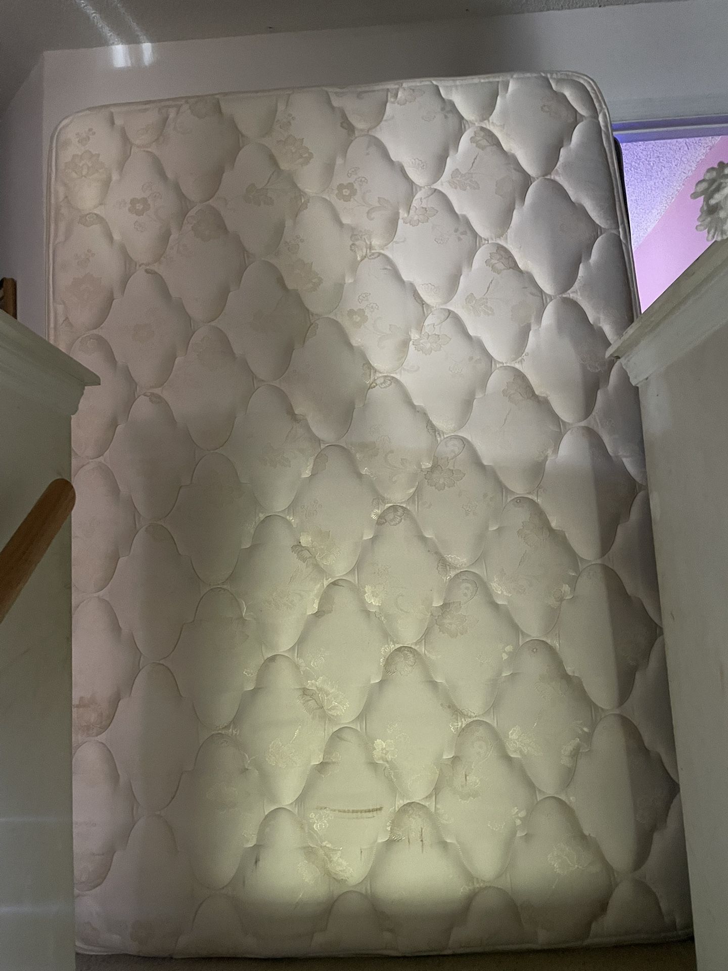 Queen Bed With Box Spring