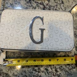 GUESS white crossbody signature bag double zipper 