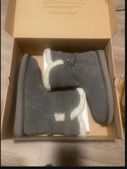 Women Grey Uggs