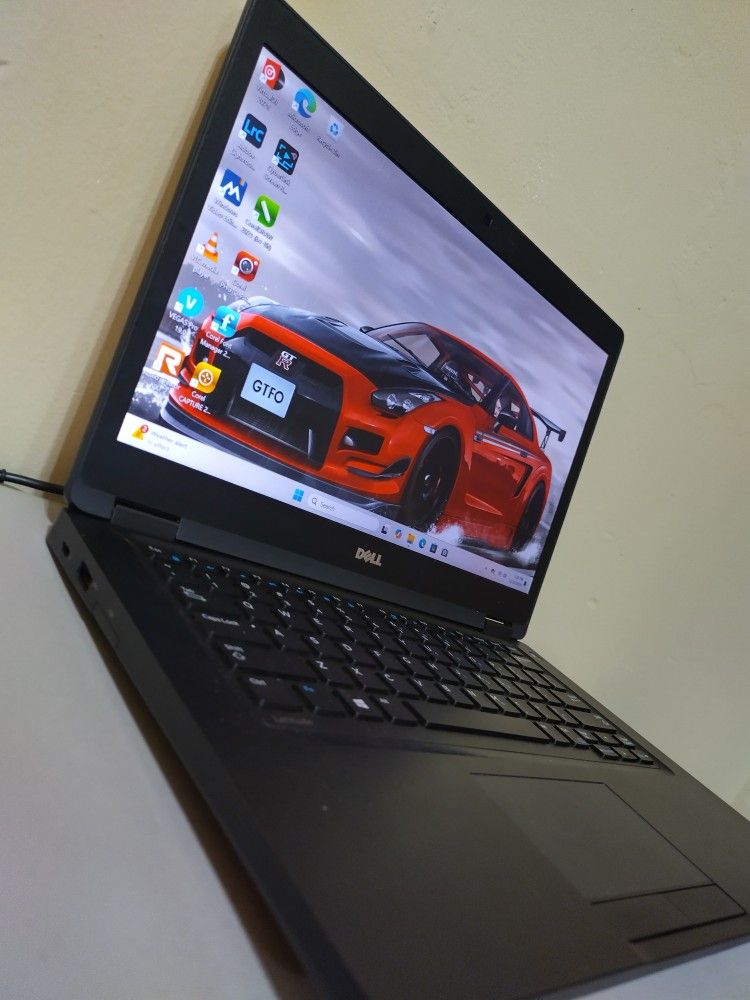 Dell Notebook - 2025 Windows 11 Pro - $95-$95-$95 - Excellent Notebook