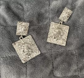 Lion Head Earrings 